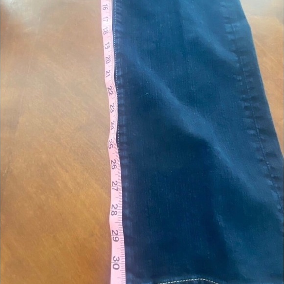 Chico's Size 1 Platinum Denim Collection Dark Wash Jeans Sz 8 - Picture 5 of 9